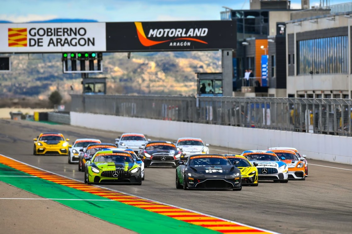 Porsches, Lamborghinis, Ferraris y prototipos compiten en Motorland con las Winter Series