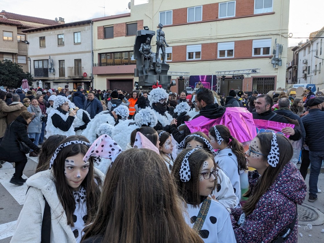 Los tres colegios de Andorra confluyen en un nuevo desfile de Carnaval