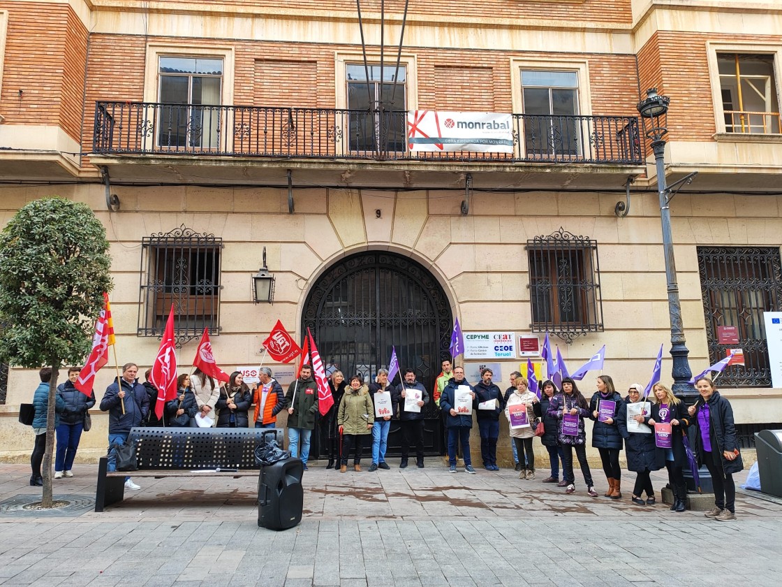 Los sindicatos claman contra las brechas laborales que separan a mujeres y hombres