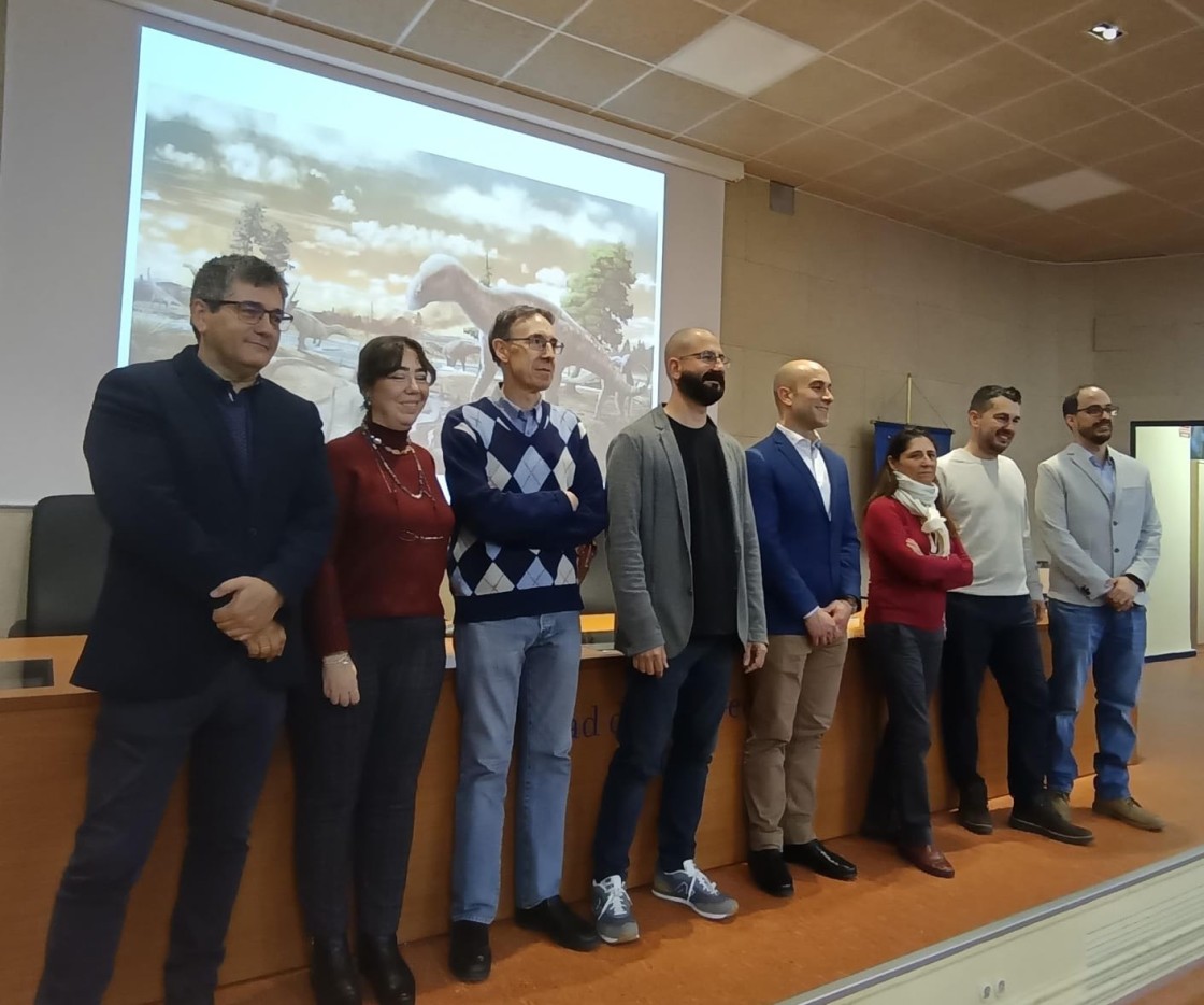 Josué García defiende su tesis sobre ornitópodos en la Universidad Complutense