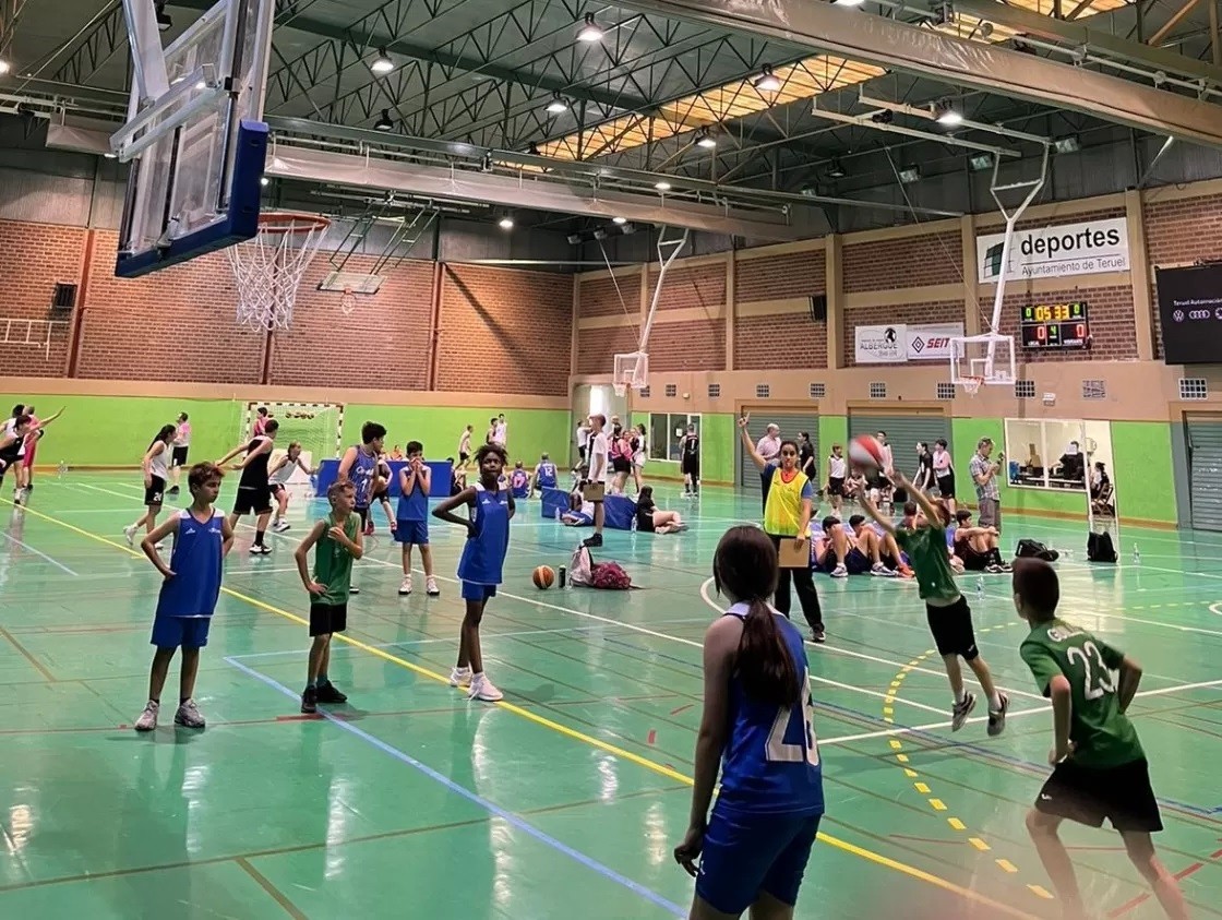 Más de 80 equipos tomarán parte en el 3x3 solidario de basket este domingo en Teruel