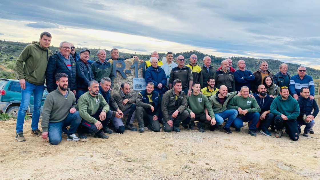 Valdealgorfa rinde homenaje a la brigada forestal R11 antes de su mudanza a Alcañiz