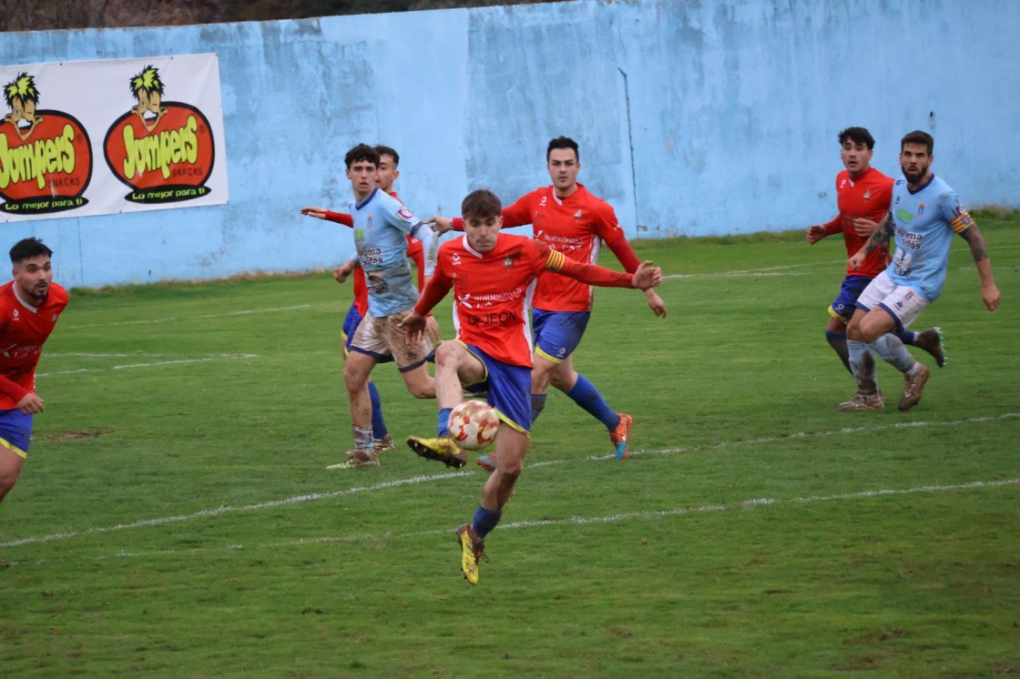 Los turolenses de Tercera, bien colocados para el esprint final