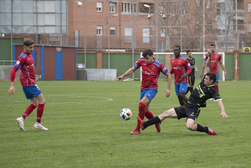 Julen Hualde, segunda renovación en la plantilla del CD Teruel