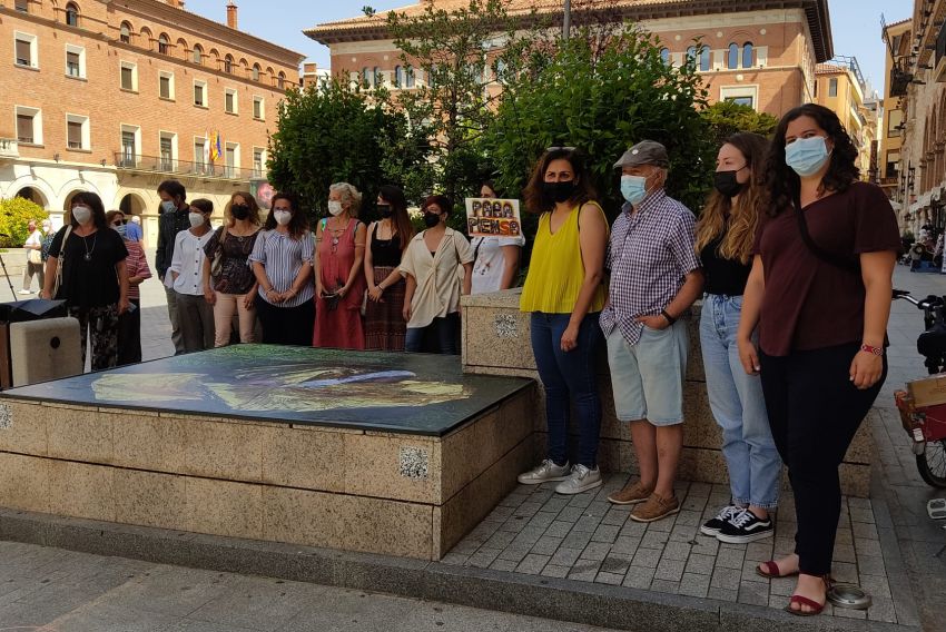 Teruel con las personas refugiadas invita a guardar un minuto de silencio por las personas fallecidas en un punto ubicado en la plaza de San Juan