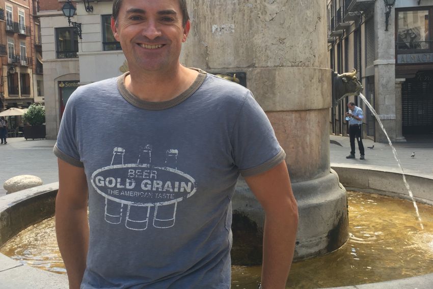 Óscar Langa, periodista especializado en motor: “El ‘paddock’ es una familia: a Marc Márquez le encantan los productos de Teruel”