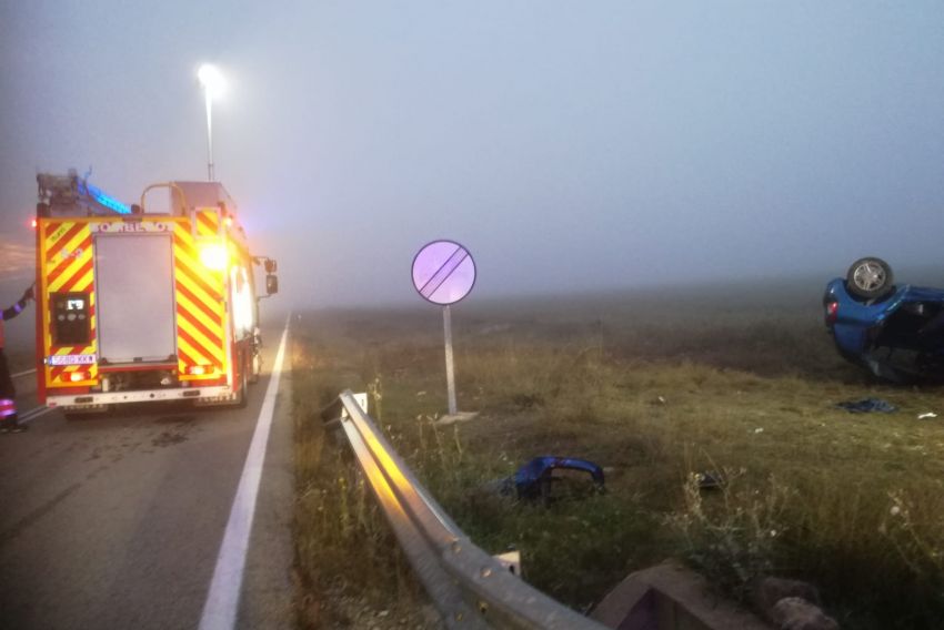 Herida grave una persona tras chocar su vehículo con un caballo que iba por la carretera