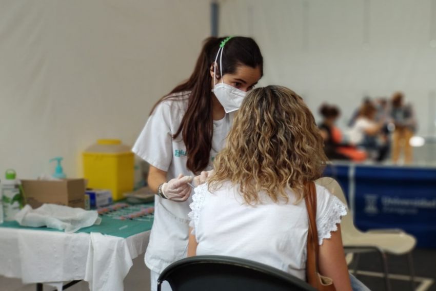 Los mayores de 65 años podrán citarse para la vacunación contra la gripe a partir de este viernes