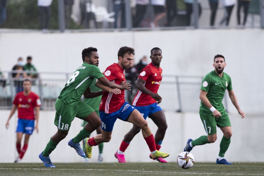 Víctor Bravo: “El árbitro no estuvo a la altura, pero los equipos sí”