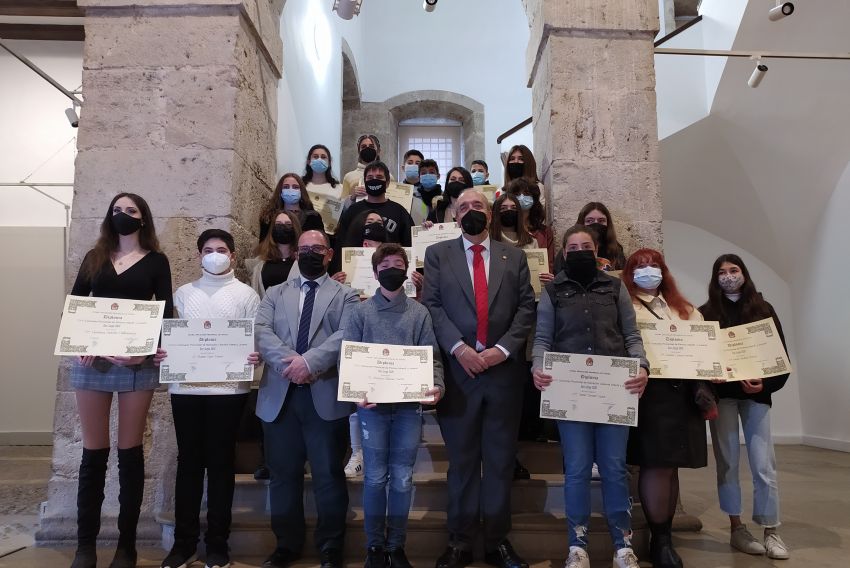 La Diputación de Teruel entrega los premios San Jorge de Pintura y Narrativa