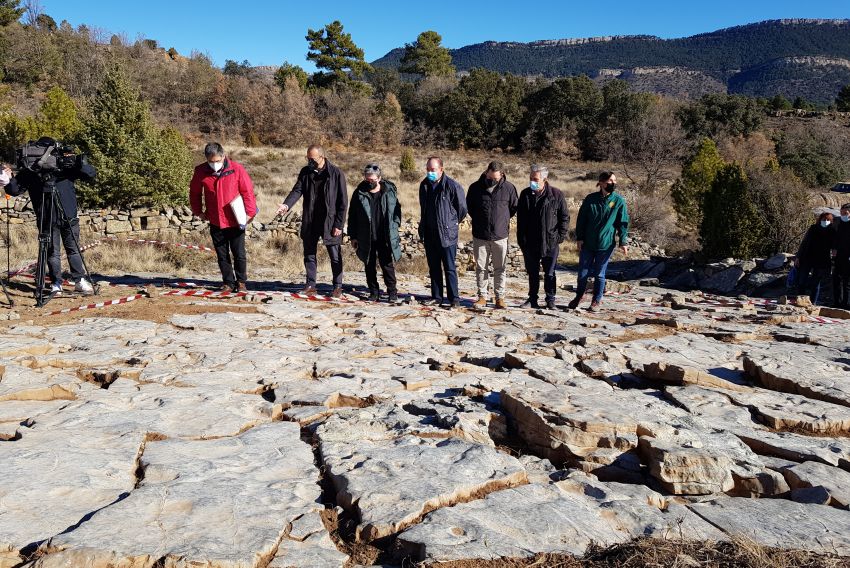 Investigadores de la Fundación Dinópolis catalogan más de 400 nuevas huellas de dinosaurios en El Castellar