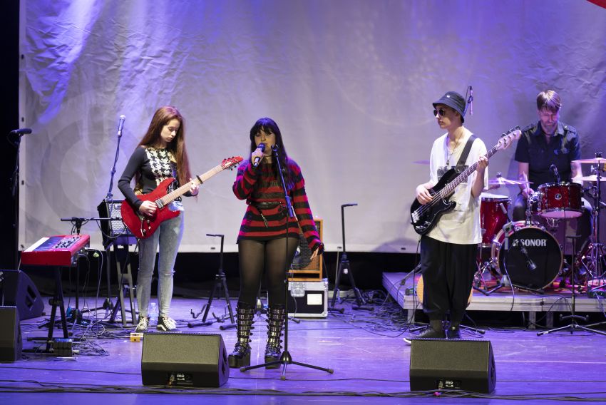 Pop y rock desde Teruel para exigir que paren los bombardeos en Ucrania