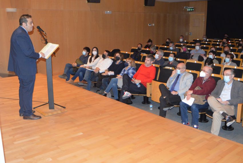 Turia homenajea en Alcañiz a Pilar Narvión, cronista de la Transición