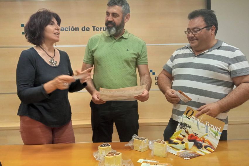 Profesionales del sector y estudiantes de hostelería participan este miércoles en un taller de quesos