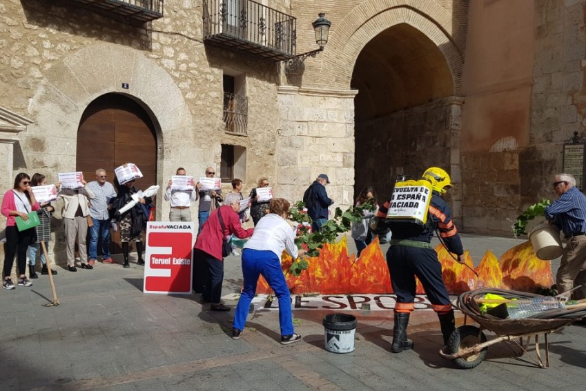 Los pueblos de la España vaciada no olvidan los incendios y exigen un “cambio total” en la gestión del territorio