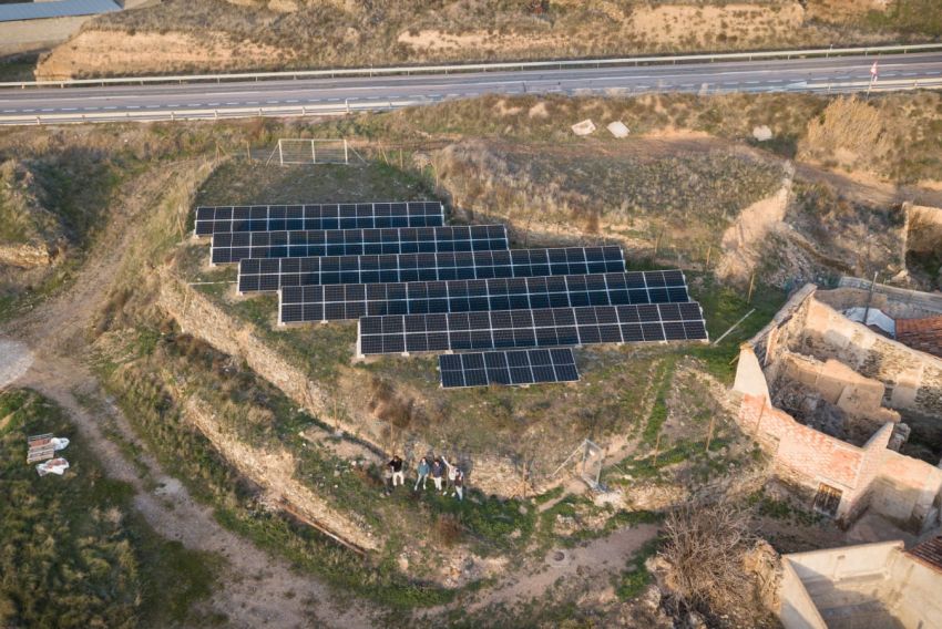 La planta fotovoltaica de Luco de Jiloca ya está conectada a la red y empezará a producir luz el viernes