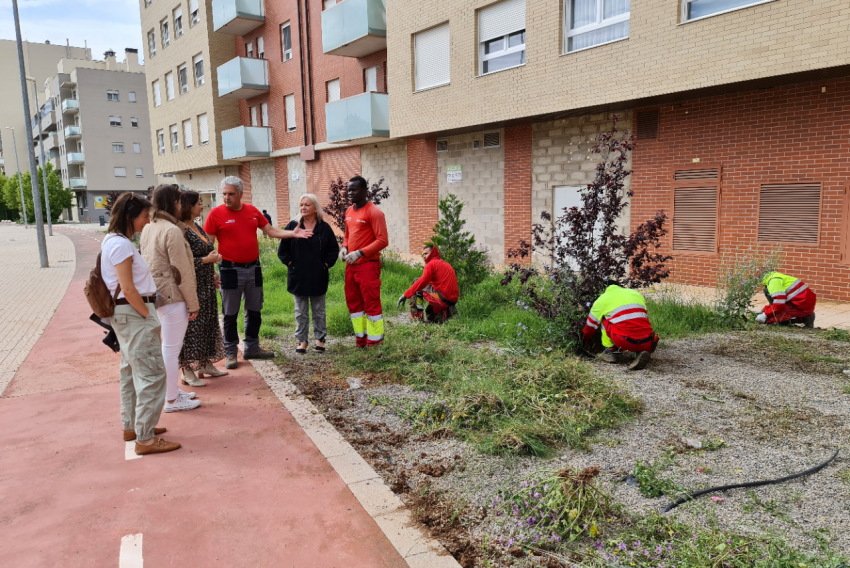 Comienzan los trabajos del nuevo servicio de mantenimiento de zonas verdes de Teruel