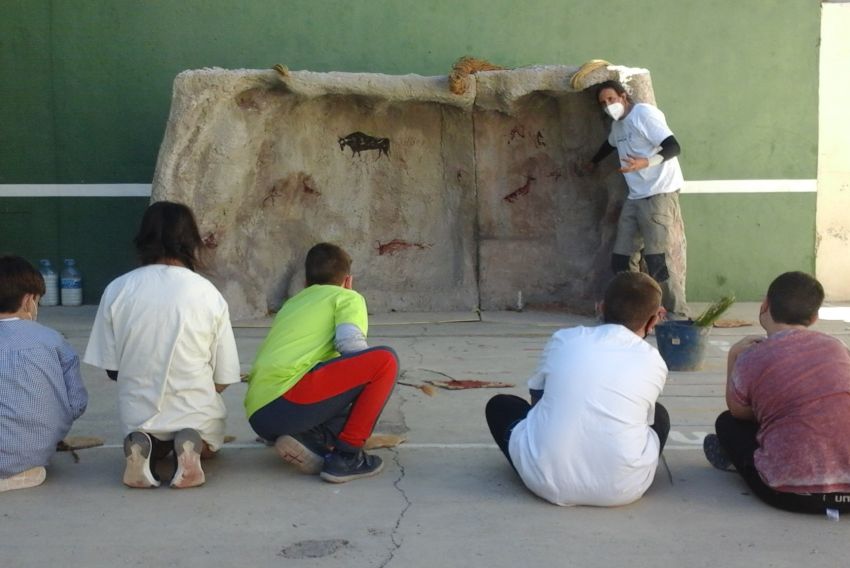 Un taller de arqueología recuerda en Ladruñán que el Arte Levantino es patrimonio mundial