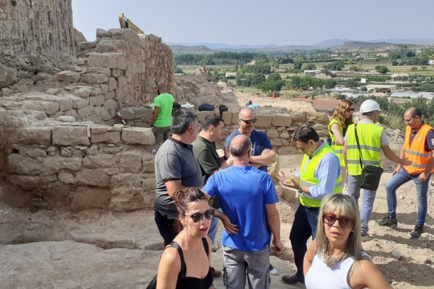 Aparecen restos arqueológicos del Alcañiz  de los siglos XII y XIII en las obras del cerro de Pui Pinos