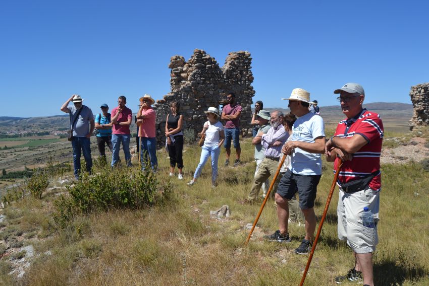 El VII Día de los Castillos de Teruel se celebra en Monteagudo con éxito de participación