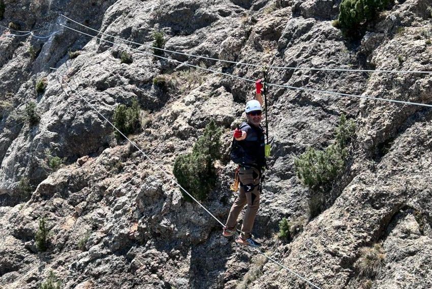 La vía ferrata La Bárbara de Montalbán tiene el puente tibetano más largo de Teruel