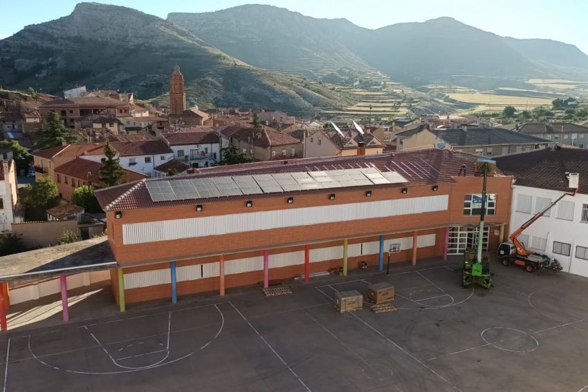 Utrillas mejora la eficiencia energética del colegio, la piscina climatizada y el centro de día