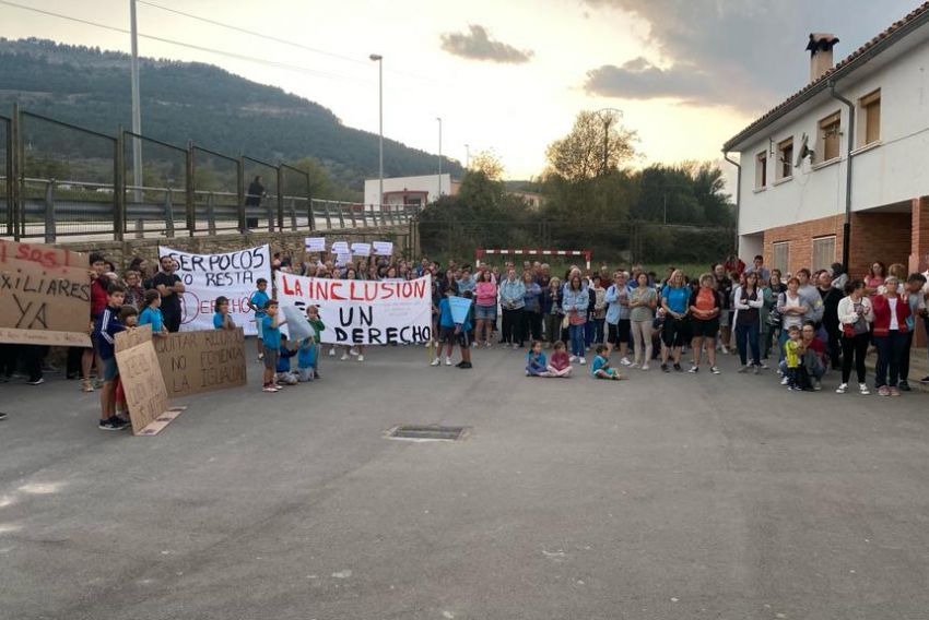 Familiares del CRA Alto Maestrazgo reivindican una educación digna y de calidad