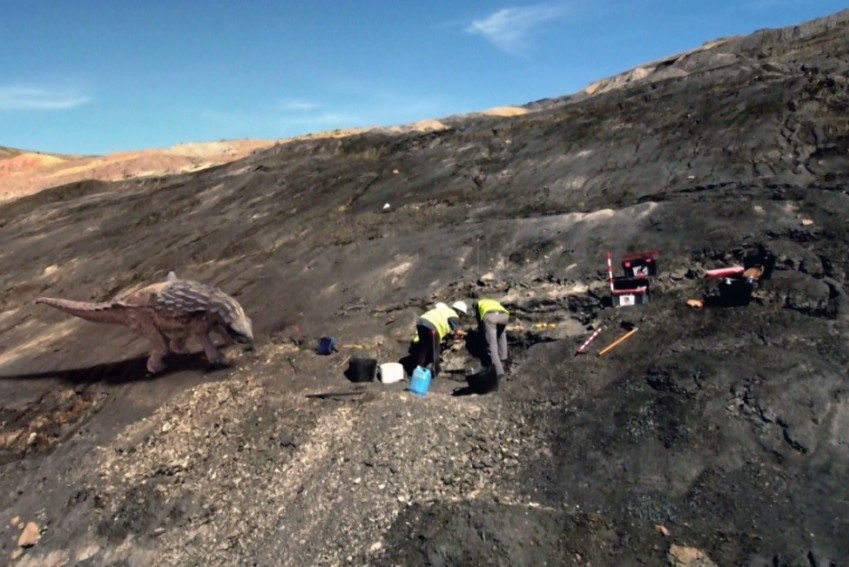 La aventura divulgativa  ha sido de película  con los audiovisuales  de la Fundación Dinópolis