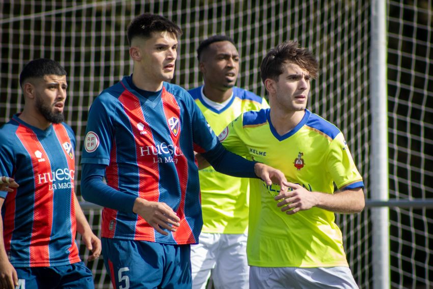 El Calamocha alcanza la permanencia virtual con la victoria ante el Huesca B