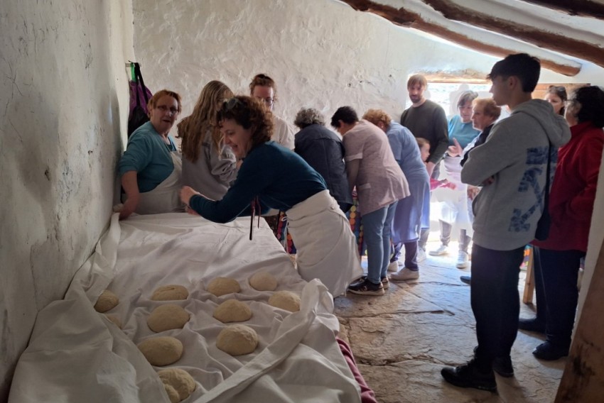 San Agustín rescata tradiciones con la reinauguración del Horno de los Baltasares tras ser rehabilitado