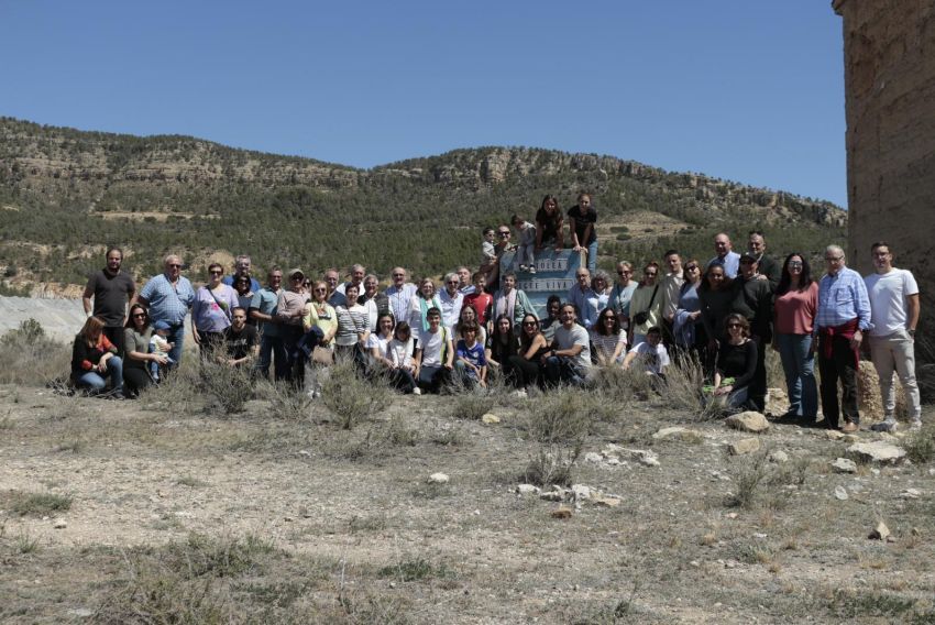 Santolea Viva reúne en las ruinas del pueblo a casi cien personas descendientes del lugar