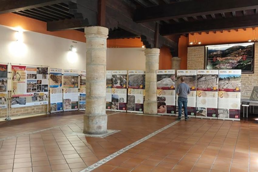 La exposición de los BIC paleontológicos llega a Linares de Mora