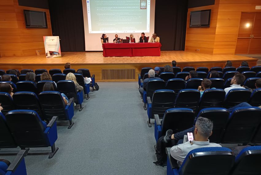 Una mesa redonda con profesionales se convierte en escaparate de buenas prácticas en economía social