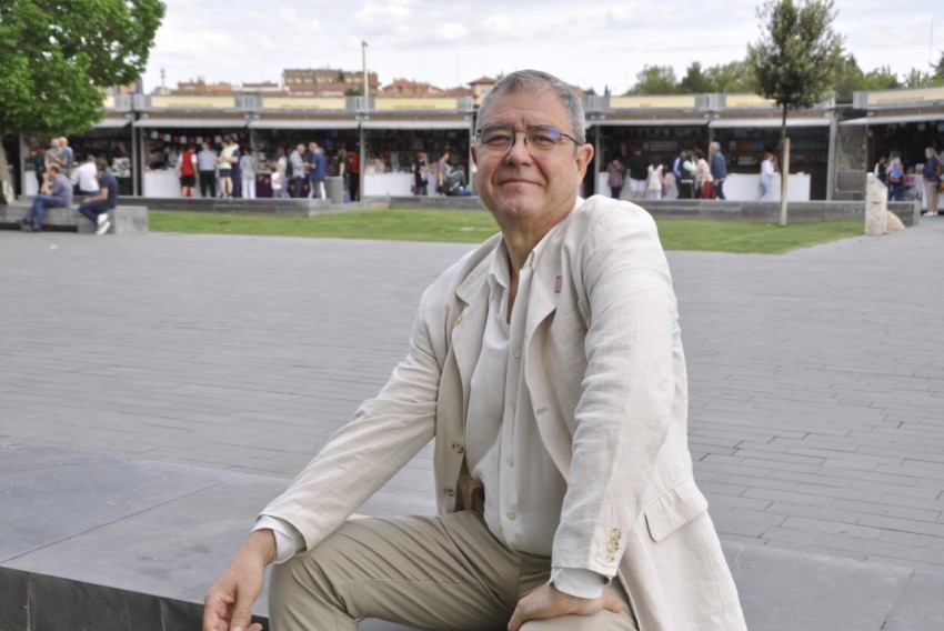 Juan Villalba, autor de 'Albarracín, un viaje en el tiempo': “Albarracín siempre ha convocado a una gran cantidad de artistas de todo tipo”