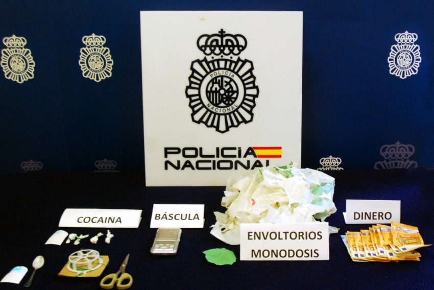 La Policía Nacional detiene en Teruel a dos personas por un delito contra la salud pública