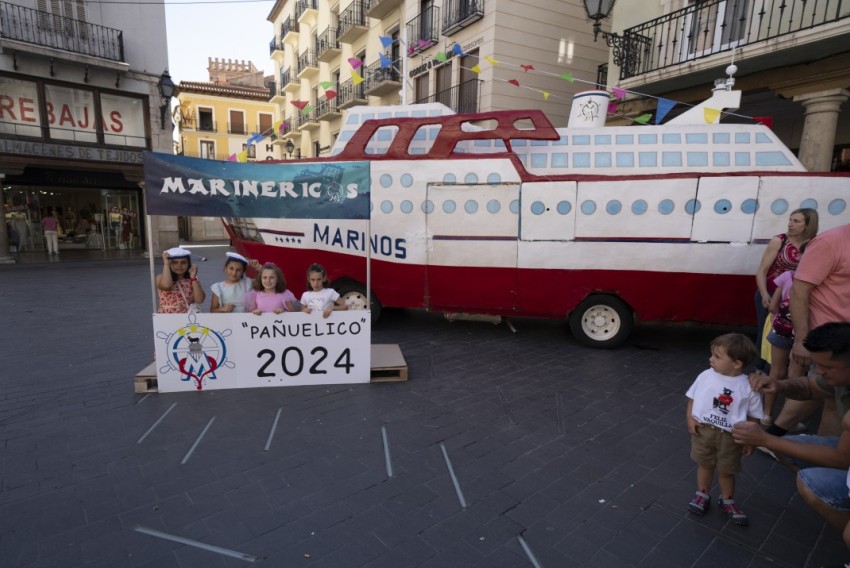 Los Marinos inician su navegación hacia la Vaquilla con un ‘photocall’ para los más pequeños