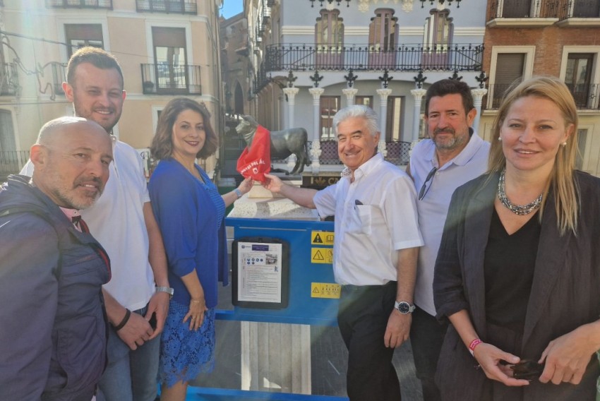 Maratón fotográfico junto al Torico a beneficio de la Asociación Española Contra el Cáncer