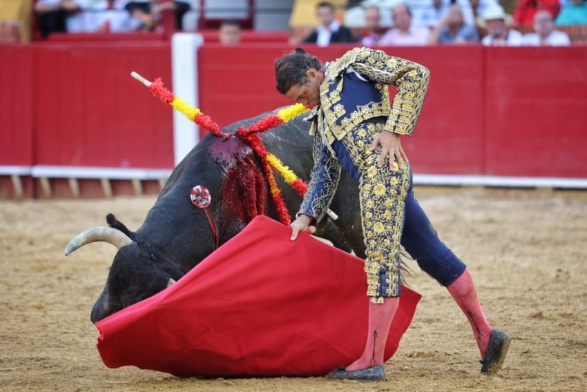 Tres gladiadores se juegan la vida en Teruel, con la lluvia cumpliendo el papel de molesta invitada