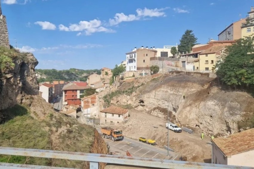 El Ayuntamiento de Teruel reabre al tráfico rodado y peatonal la calle Bajo Los Arcos