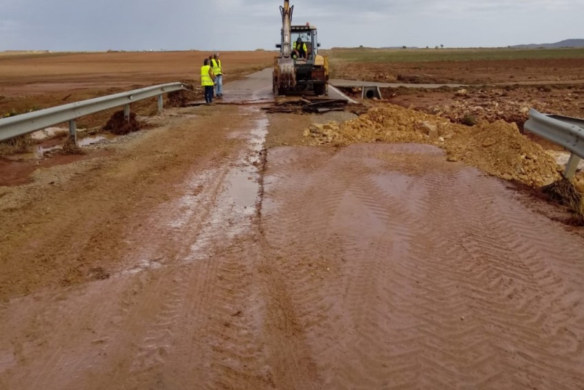 Las fuertes tormentas provocan afecciones en varias carreteras provinciales