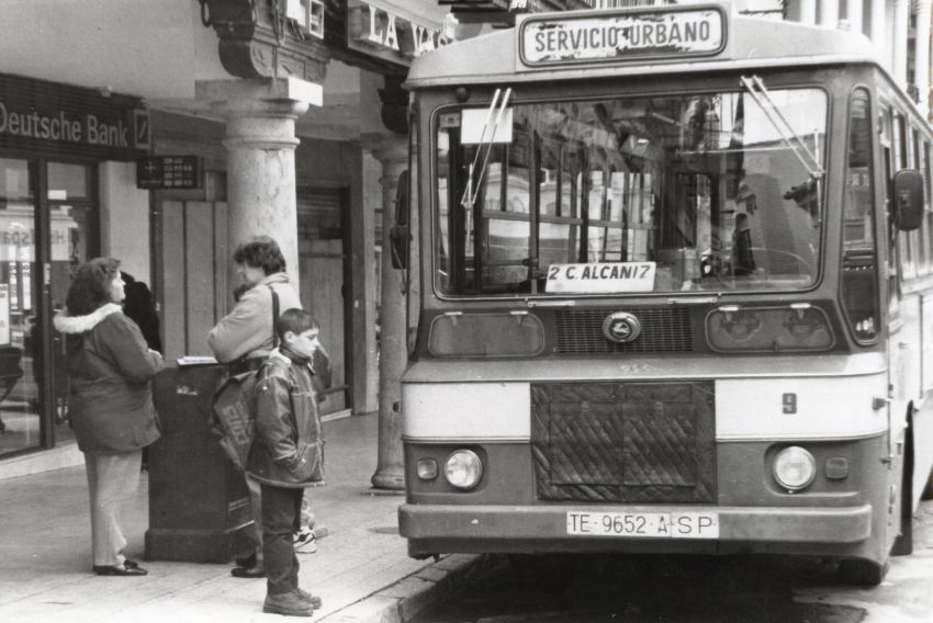 El servicio de autobús urbano de Teruel se modernizó con el inicio del siglo XXI tras un complicado proceso