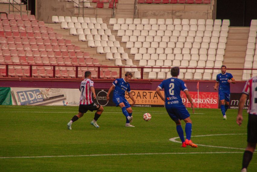 Segundo empate en la segunda jornada para el CD Teruel, que planta cara en Las Gaunas (1-1)