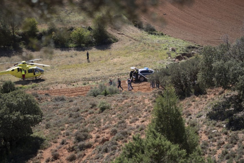 Peralejos decreta tres días de luto por el militar fallecido el viernes en accidente aéreo y suspende el homenaje a los dos pilotos que murieron hace cuatro décadas