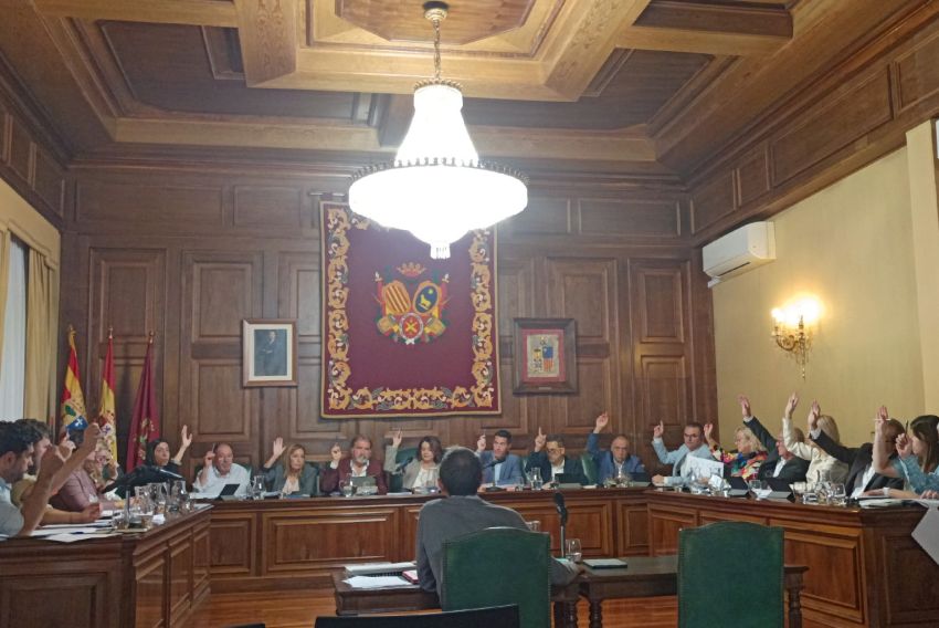 Los grupos municipales apoyan instar a que las ayudas al funcionamiento  se apliquen al cien por cien