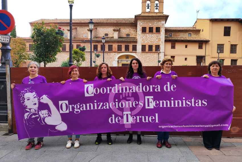 La coordinadora feminista edita el perfil de la matrona de Monreal en Wikipedia