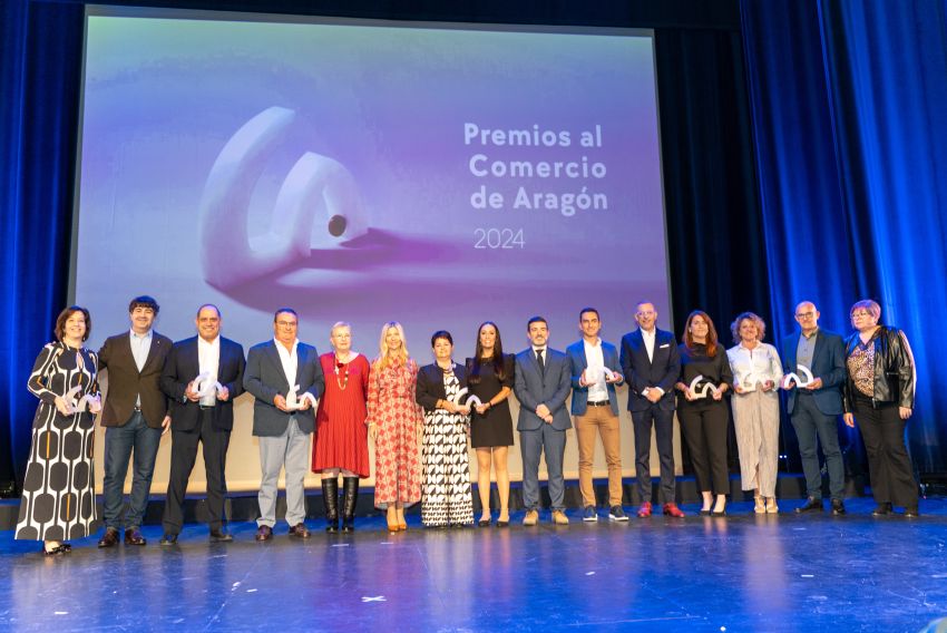 Azaila recoge el galardón 2024  al Multiservicio Rural de Aragón