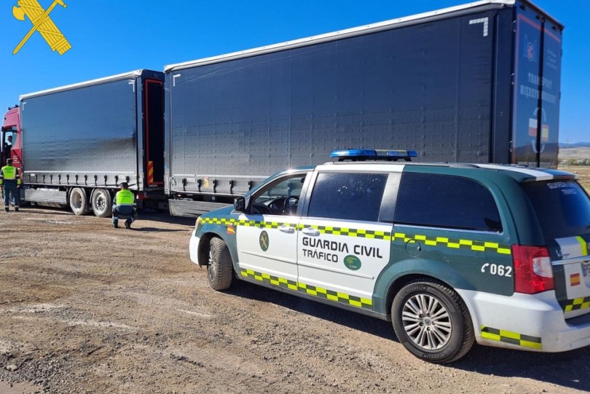 Interceptado un camionero que conducía bebido, drogado y de forma temeraria en la A-23 en Torrelacárcel