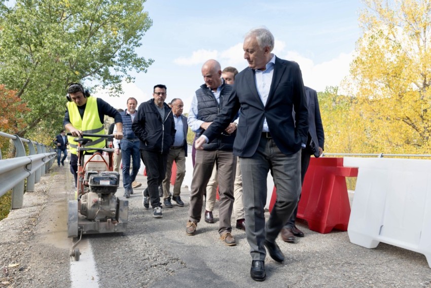 Las obras del Itinerario 9 del Plan Extraordinario de Carreteras avanzan con el asfaltado de los primeros 30 kilómetros y el ensanchamiento de seis puentes