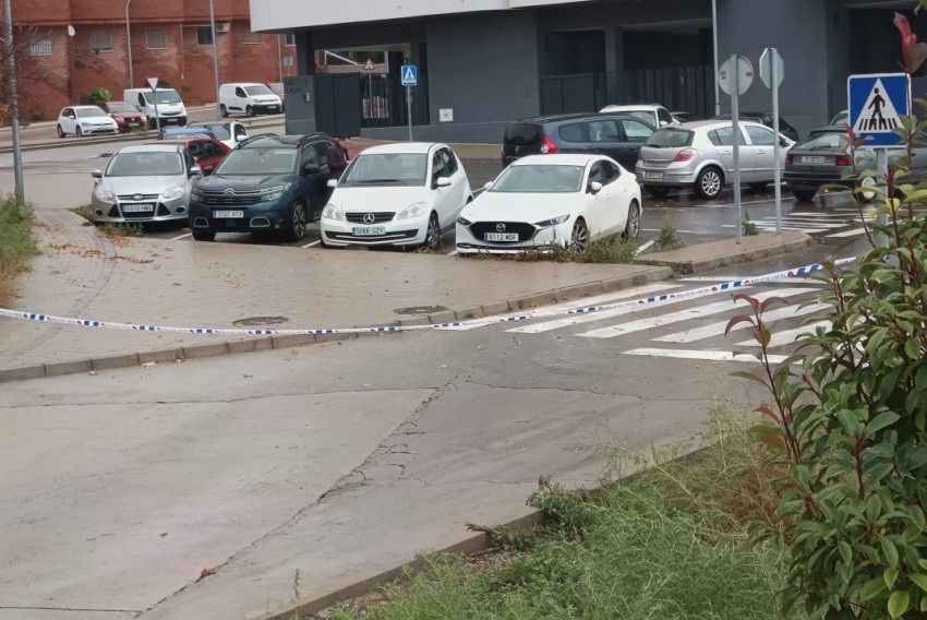 La avenida Zaragoza y la cuesta de los Gitanos de la capital están cerradas por los efectos de las tormentas