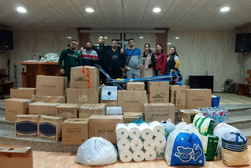 Vecinos de Pomecia  hacen donaciones para los damnificados de Valencia